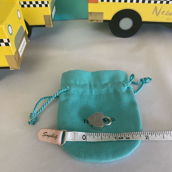 Tiffany & Co. BE MINE Heart Lock - Picture 6 of 7